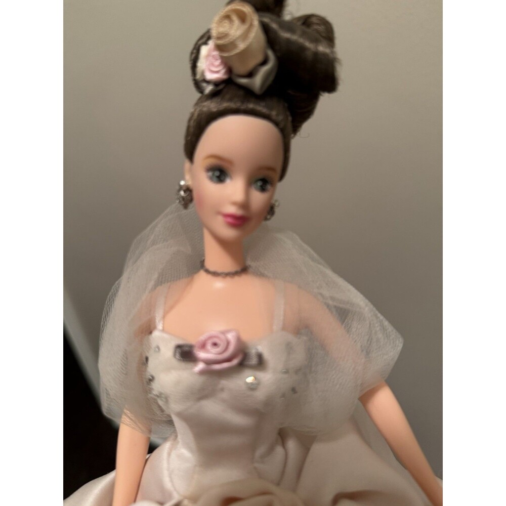 ❌ Barbie Antique Rose Doll FAO Schwarz 1996 Mattel ❌#15814❌ Stand Included❌ - Picture 10 of 11